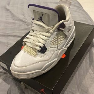 Air JORDAN 4 METALLIC PURPLES GS SIZE 7